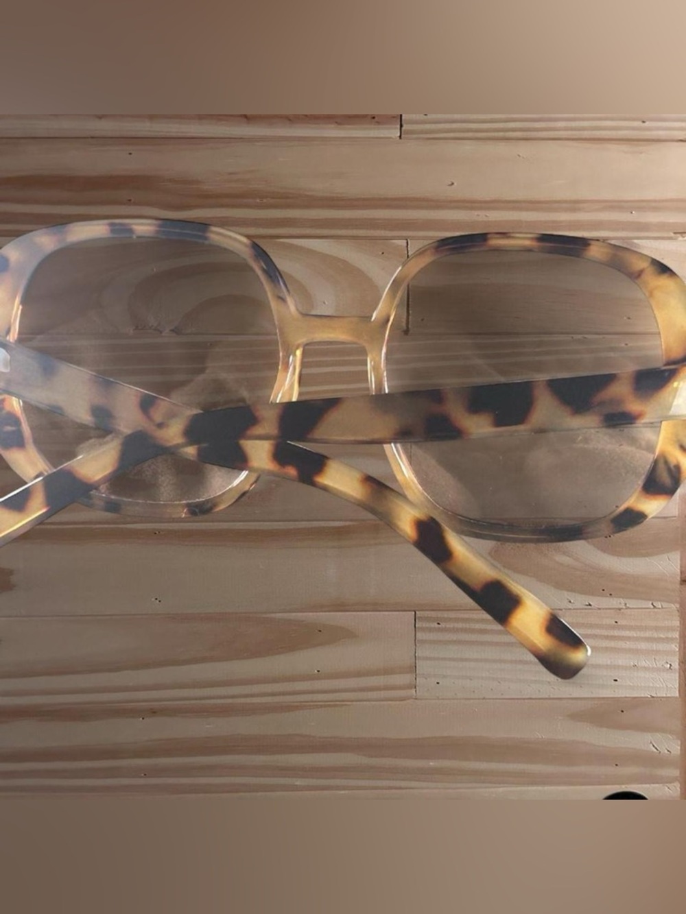 Big retro Tortoiseshell sunglasses with brown lenses - Picture 6 of 8